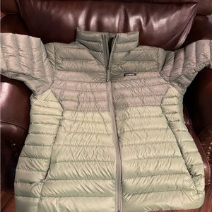 Patagonia Men’s Down Sweater (Large)